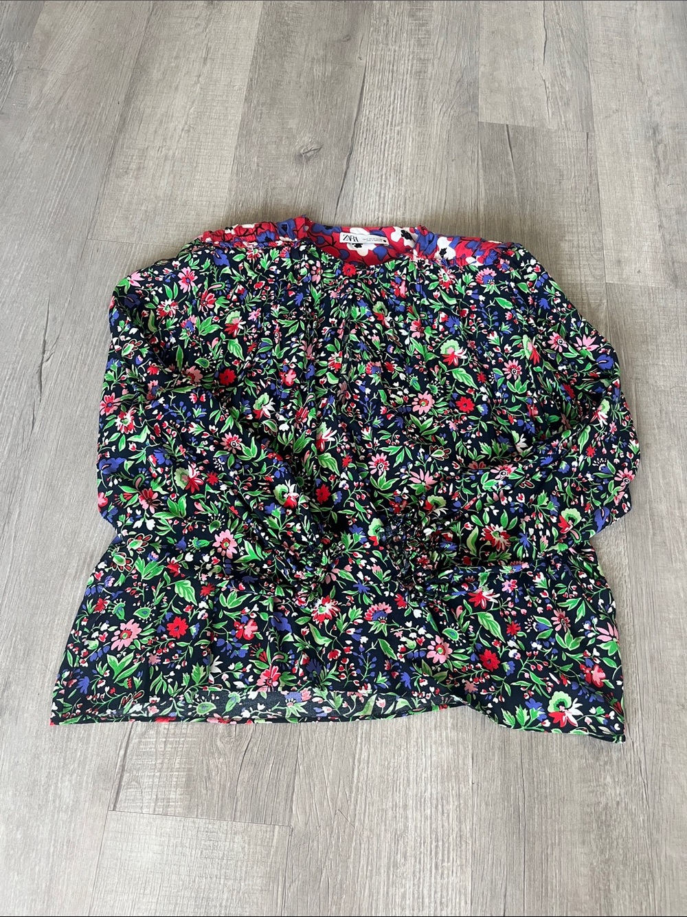 ✨Zara Floral Print Blouse✨
